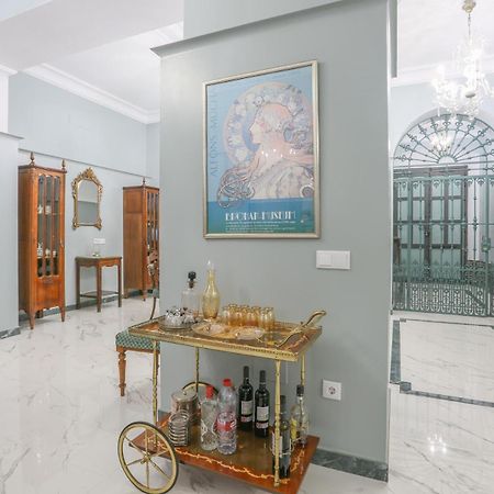 Casa Senorial Con Piscina. Casa Donna Isabel Guest House Penaflor ภายนอก รูปภาพ