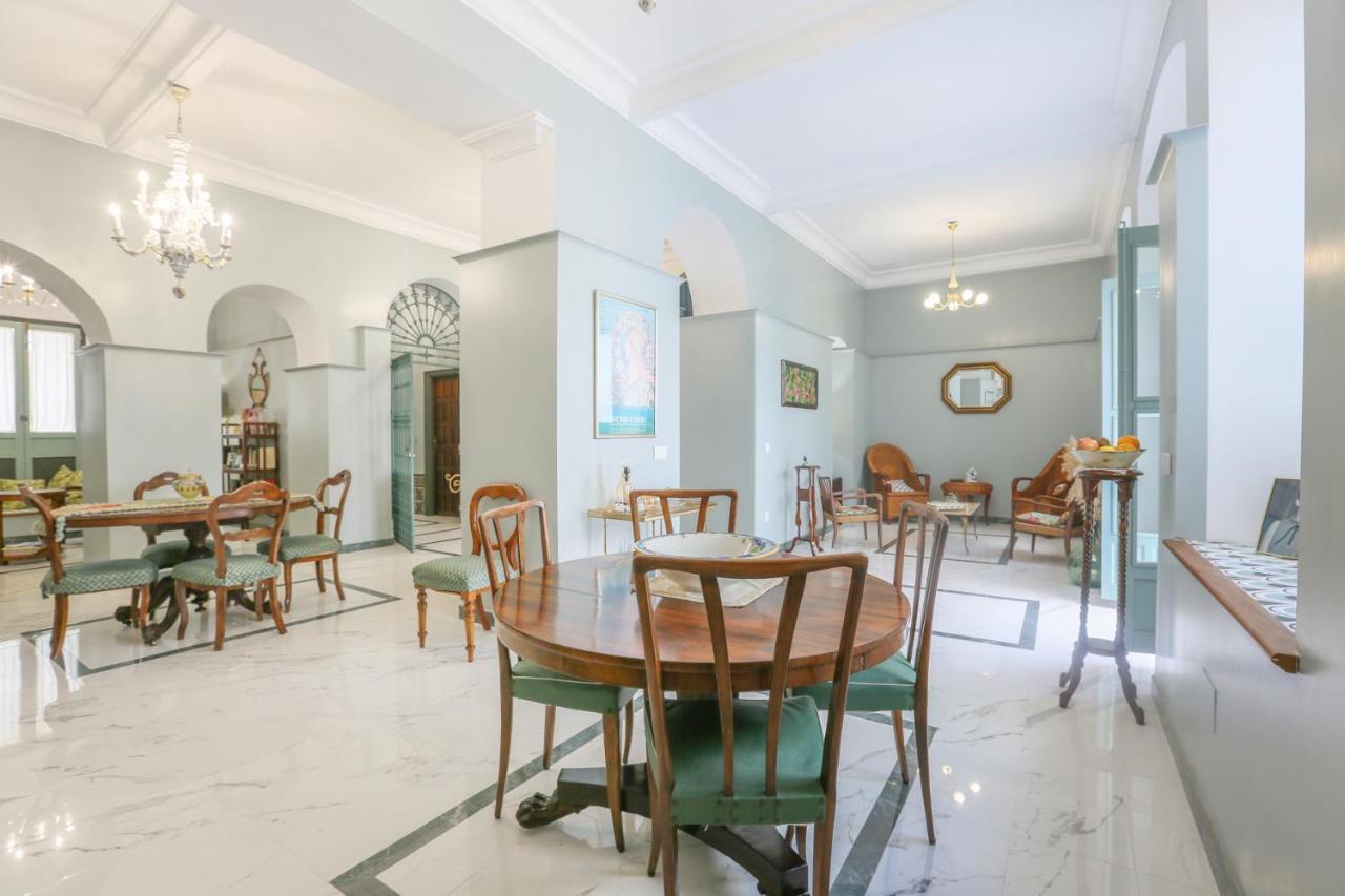 Casa Senorial Con Piscina. Casa Donna Isabel Guest House Penaflor ภายนอก รูปภาพ