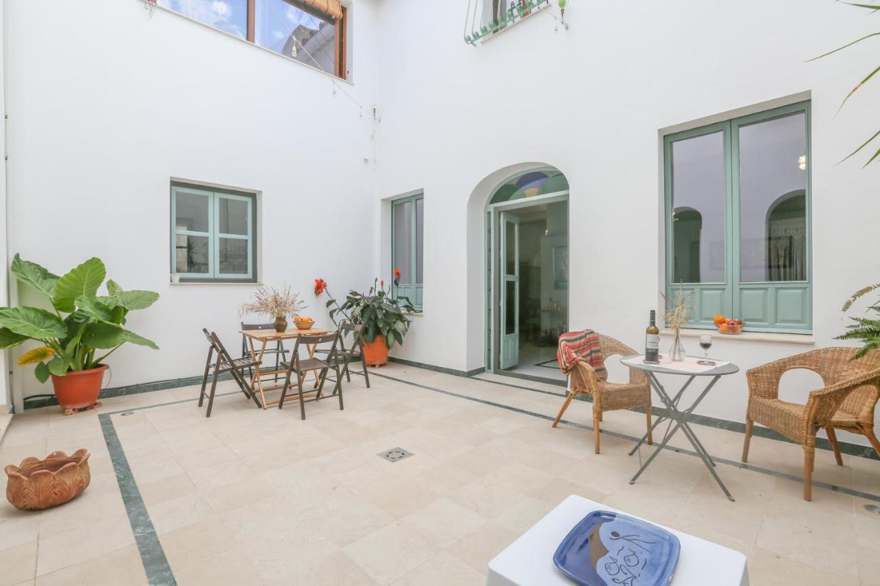 Casa Senorial Con Piscina. Casa Donna Isabel Guest House Penaflor ภายนอก รูปภาพ