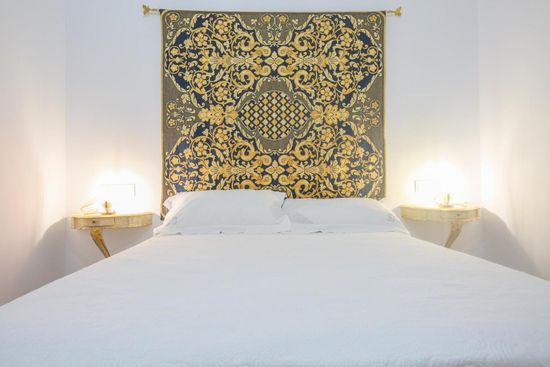 Casa Senorial Con Piscina. Casa Donna Isabel Guest House Penaflor ภายนอก รูปภาพ